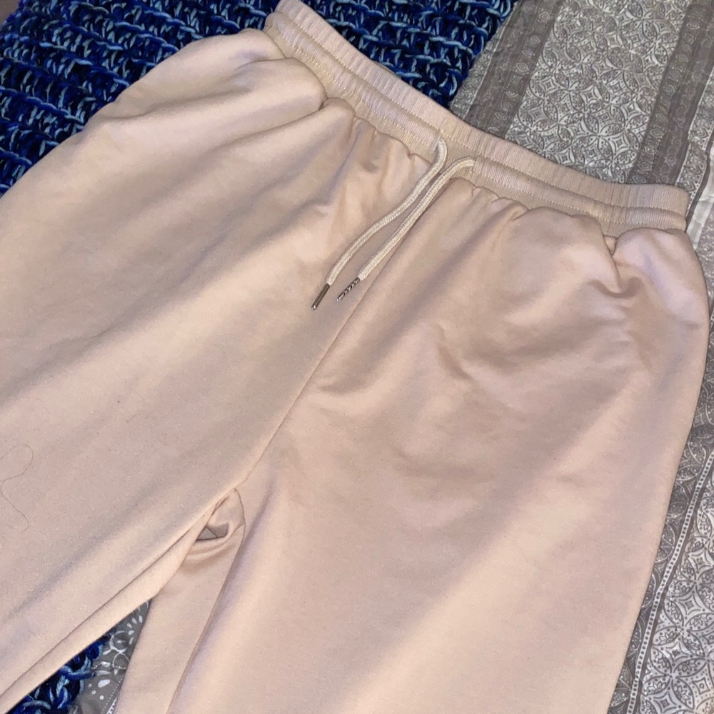 Tan joggers/sweatpants